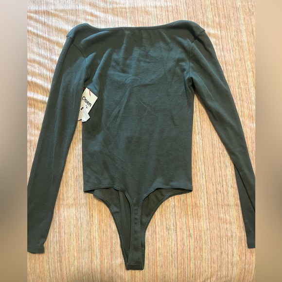 Green body suit - Picture 4 of 4